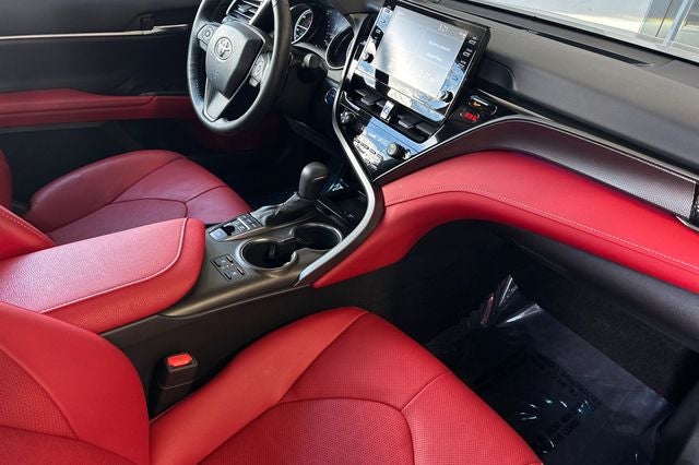 2022 Toyota Camry Hybrid XSE