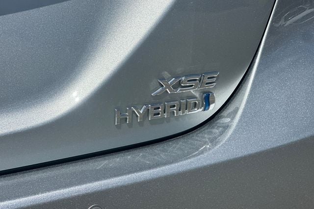 2022 Toyota Camry Hybrid XSE