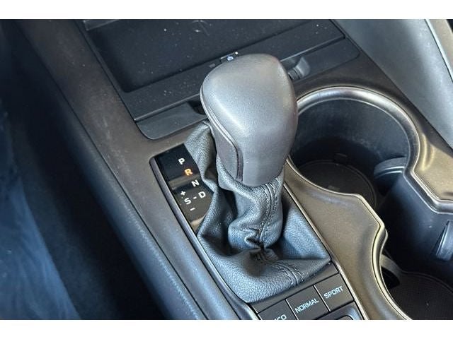 2022 Toyota Camry Hybrid XSE