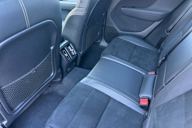 2021 Volvo XC40 Recharge Pure Electric P8