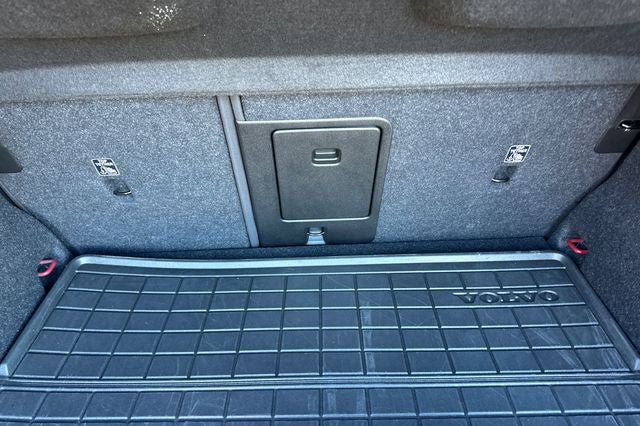 2021 Volvo XC40 Recharge Pure Electric P8