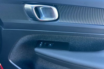 2021 Volvo XC40 Recharge Pure Electric P8