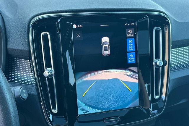 2021 Volvo XC40 Recharge Pure Electric P8