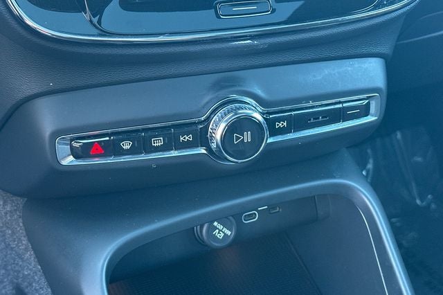 2021 Volvo XC40 Recharge Pure Electric P8
