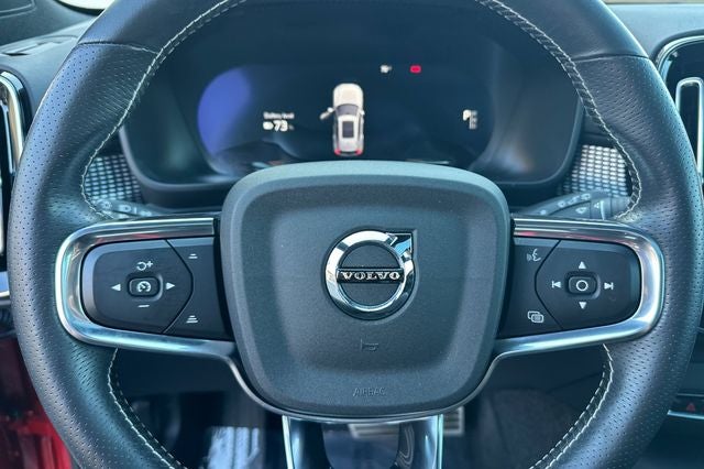 2021 Volvo XC40 Recharge Pure Electric P8