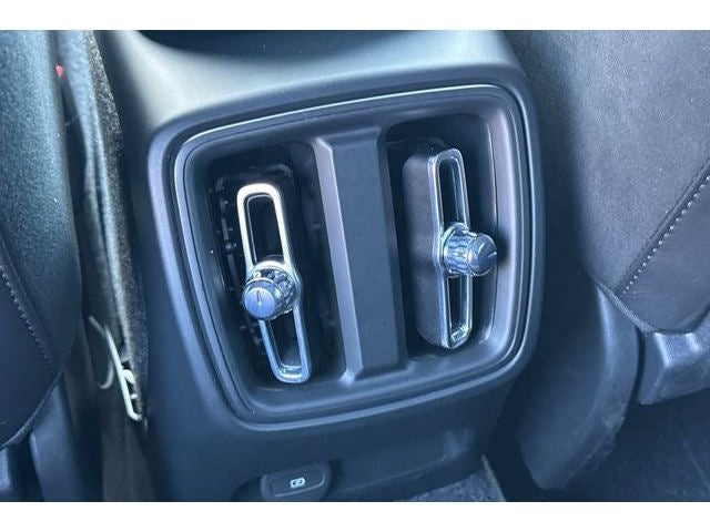2021 Volvo XC40 P8