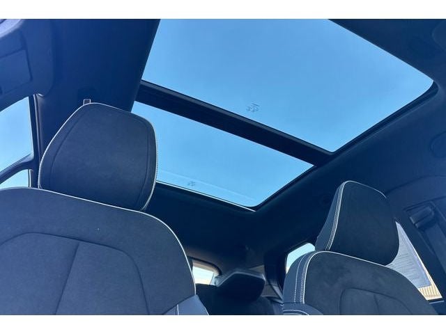 2021 Volvo XC40 P8