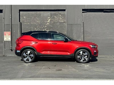 2021 Volvo XC40 P8