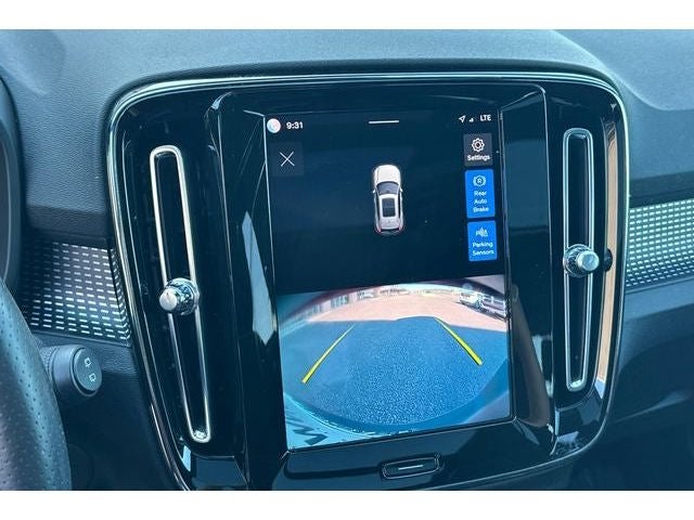 2021 Volvo XC40 P8