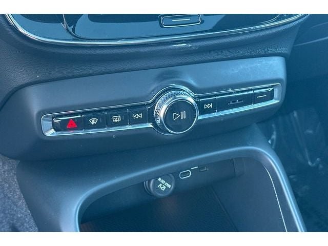 2021 Volvo XC40 P8
