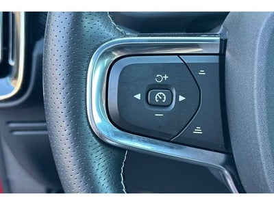 2021 Volvo XC40 P8