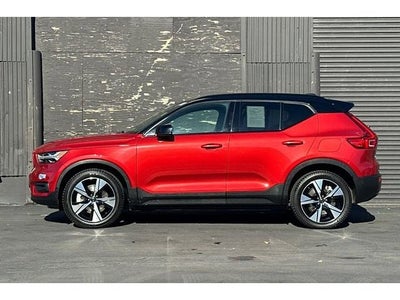 2021 Volvo XC40 P8