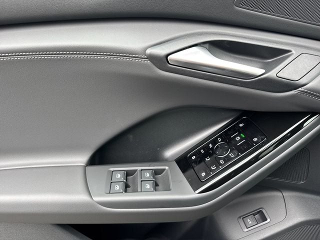 2027 Audi Q6 e-tron Premium quattro