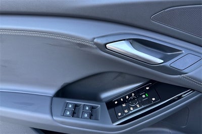 2025 Audi Q6 e-tron Premium quattro