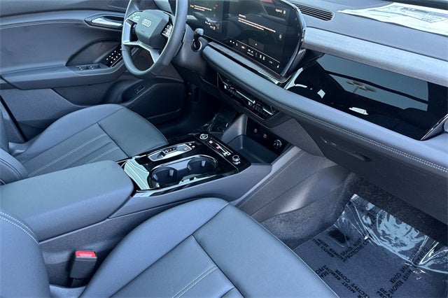 2025 Audi Q6 e-tron Premium quattro