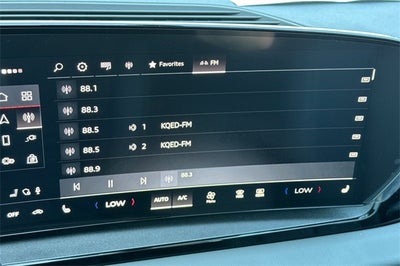 2025 Audi Q6 e-tron Premium quattro