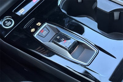 2025 Audi Q6 e-tron Premium quattro