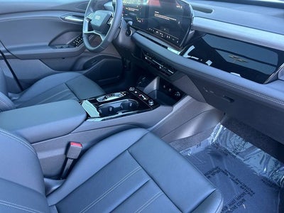 2025 Audi Q6 e-tron Premium quattro