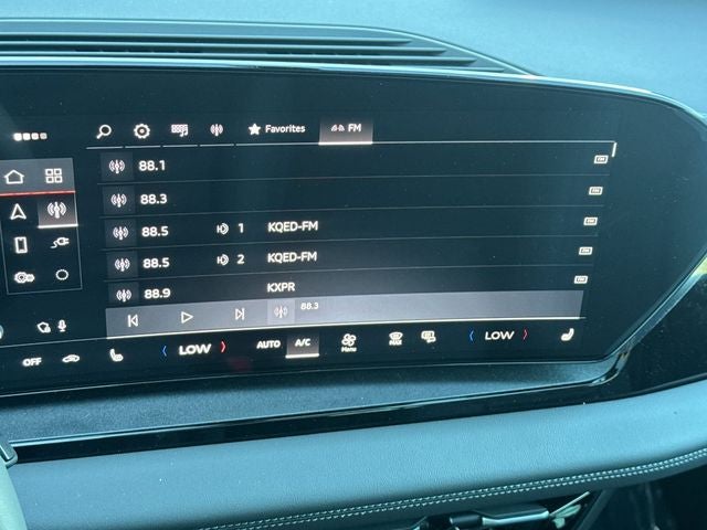 2025 Audi Q6 e-tron Premium quattro