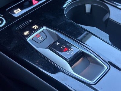 2025 Audi Q6 e-tron Premium quattro