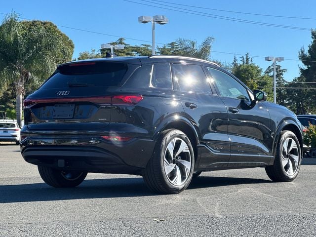 2025 Audi Q6 e-tron Premium quattro