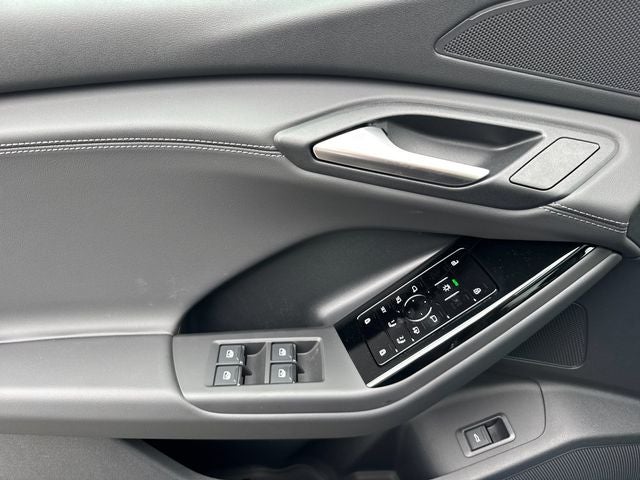 2027 Audi Q6 e-tron Premium quattro