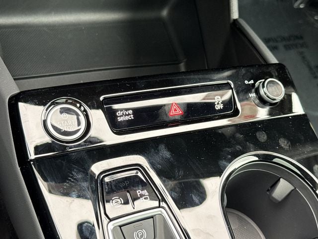 2027 Audi Q6 e-tron Premium quattro