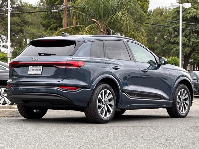 2027 Audi Q6 e-tron Premium quattro