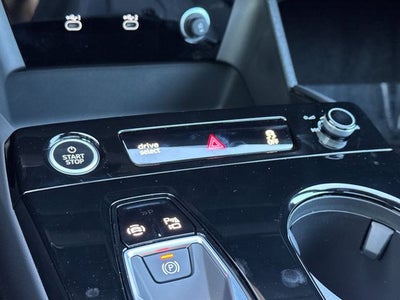 2027 Audi Q6 e-tron Premium quattro