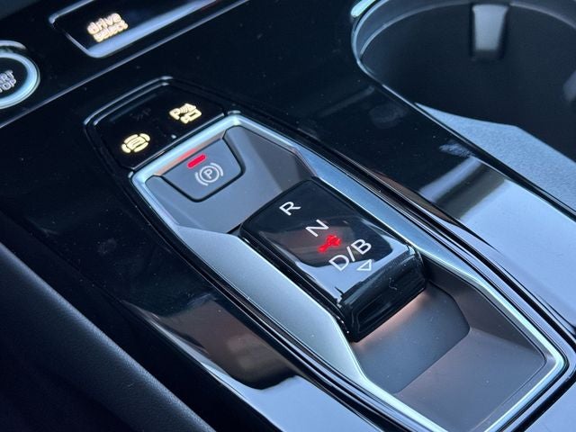 2027 Audi Q6 e-tron Premium quattro