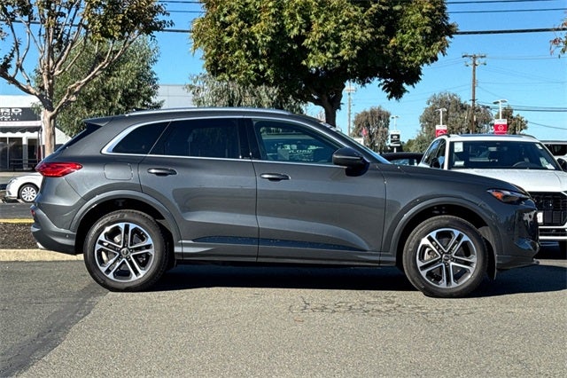 2025 Audi Q5 2.0T Premium quattro