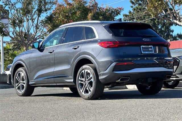 2025 Audi Q5 2.0T Premium quattro