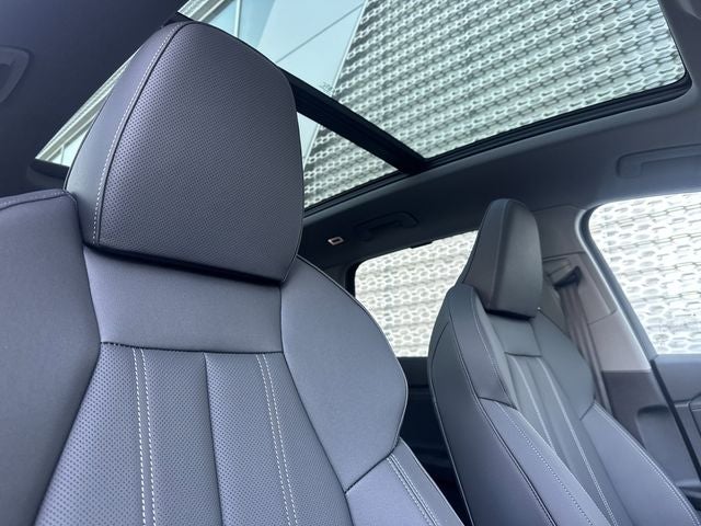 2025 Audi Q6 e-tron Premium Plus quattro