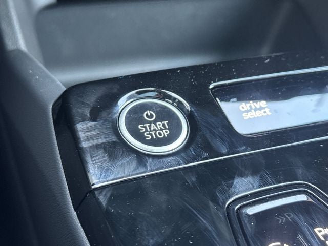 2025 Audi Q6 e-tron Premium Plus quattro