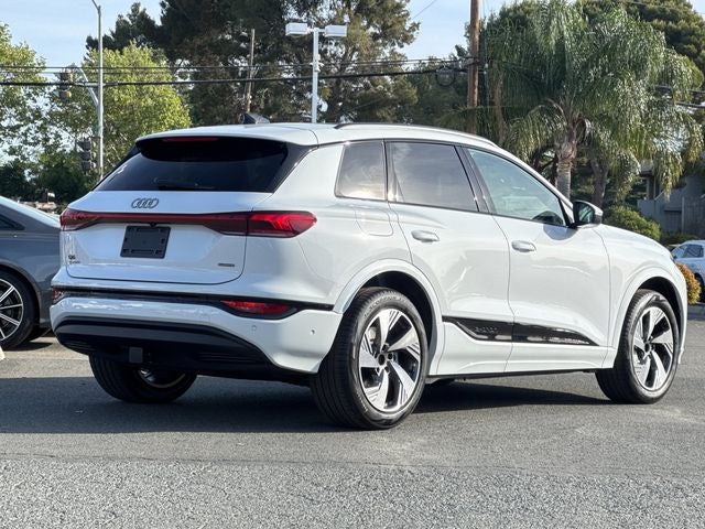 2025 Audi Q6 e-tron Premium Plus quattro