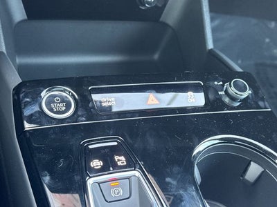 2025 Audi Q6 e-tron Premium Plus quattro