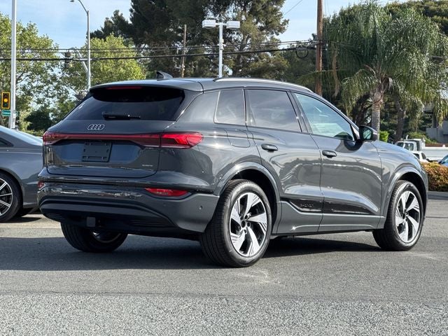 2025 Audi Q6 e-tron Premium Plus quattro