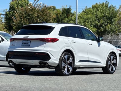 2026 Audi SQ5 Premium Plus quattro
