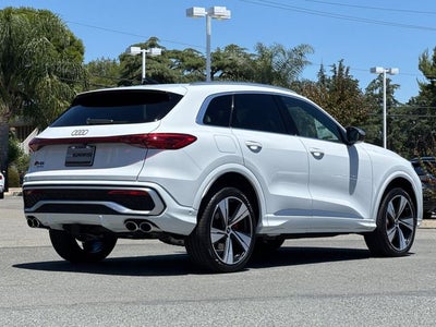 2026 Audi SQ5 Premium Plus quattro