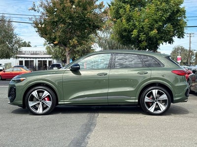 2026 Audi SQ5 Premium Plus quattro