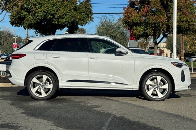 2025 Audi Q5 2.0T Premium Plus quattro