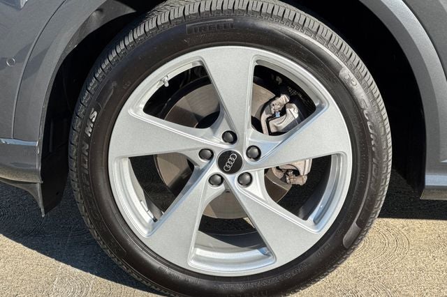 2025 Audi Q5 2.0T Premium Plus quattro