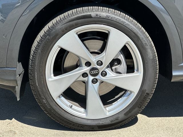 2025 Audi Q5 2.0T Premium Plus quattro