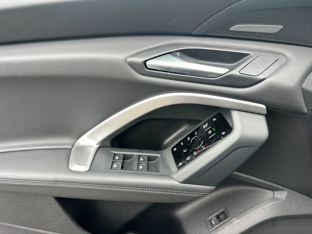 2026 Audi Q5 2.0T Premium Plus quattro