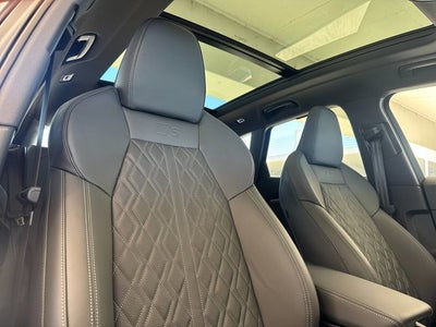 2026 Audi SQ5 Prestige quattro