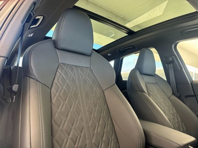 2026 Audi SQ5 Prestige quattro
