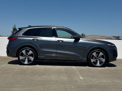 2026 Audi SQ5 Prestige quattro
