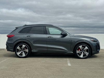 2026 Audi SQ5 Prestige quattro