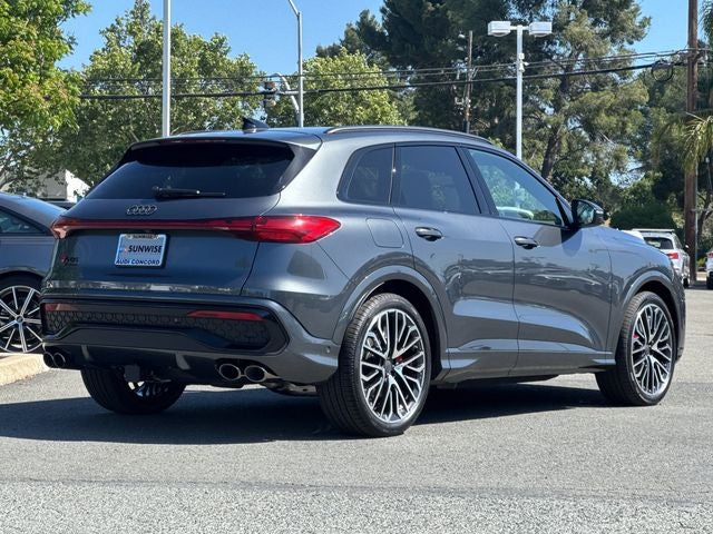 2026 Audi SQ5 Prestige quattro