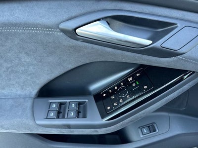 2027 Audi SQ6 e-tron Premium Plus quattro
